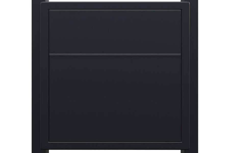 zwarte vrijstaande brievenbus