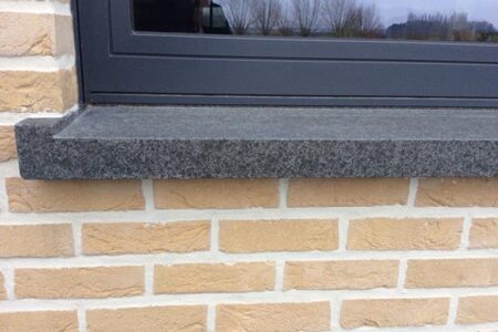 blauwe steen vensterbank