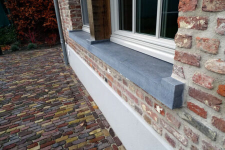 raamdorpel blauwe steen