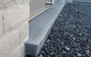 blauwe steen vensterbank