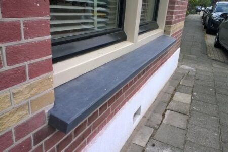 stenen dorpel buitendeur