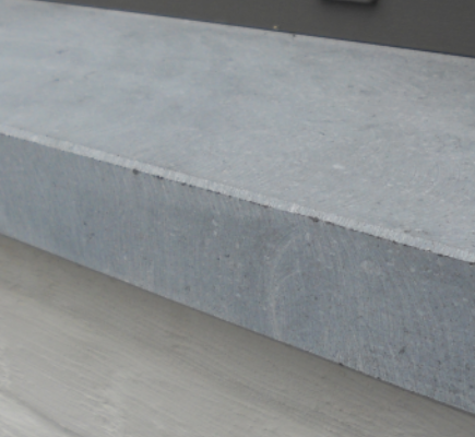 hardstenen vensterbank buiten