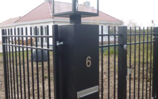 metalen brievenbus op maat